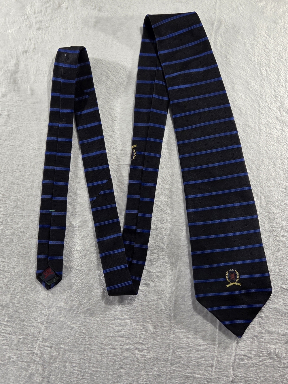 Vintage Tommy Hilfiger Men's Black & Blue Striped Pointed Tie with Logo - 0115